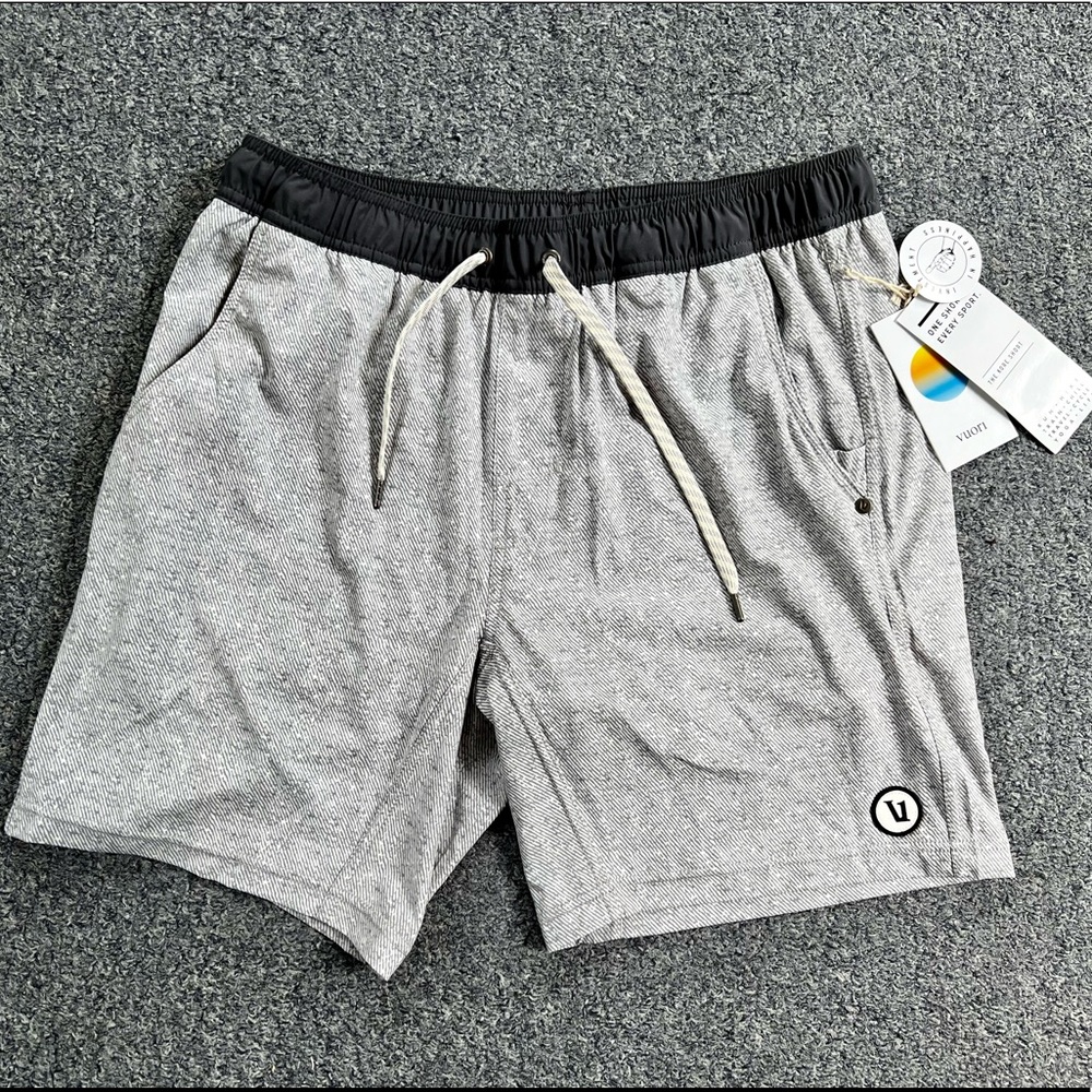 Vuori Kore Short - Grey Twill Texture 🏔
